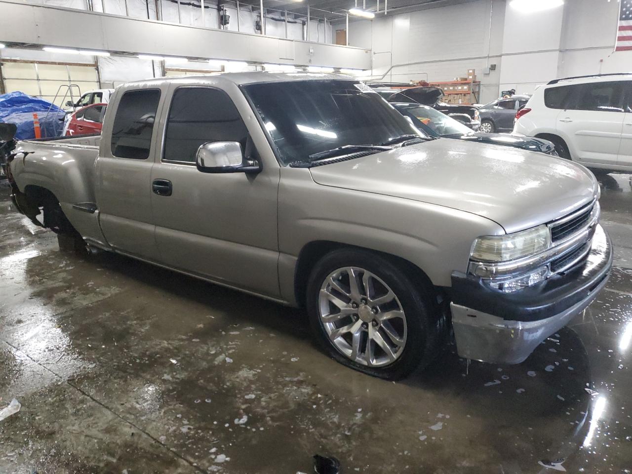 2000 Chevrolet Silverado - Image 4