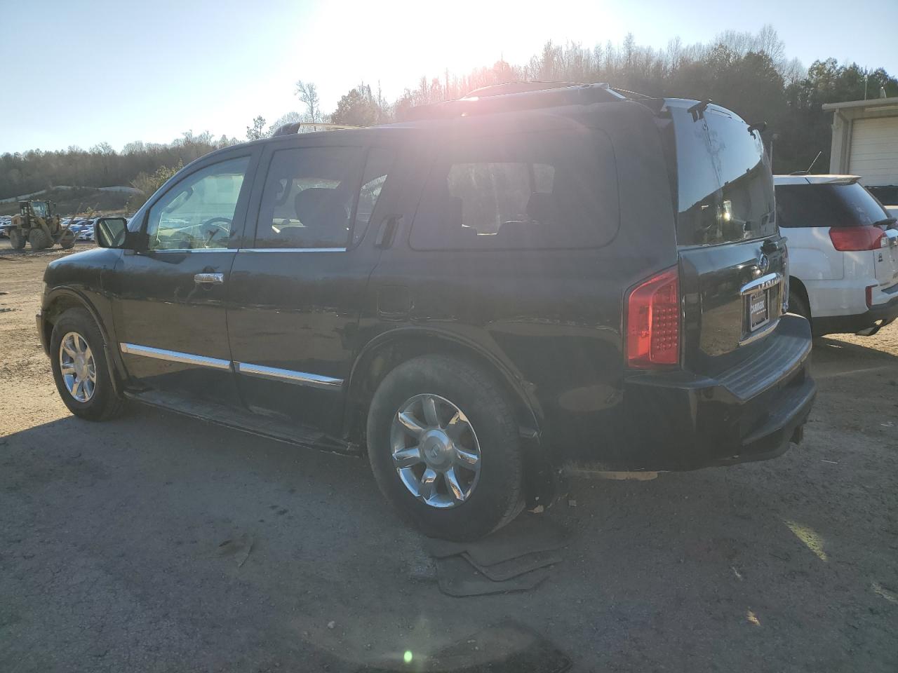 2006 Infiniti QX56 - Image 2