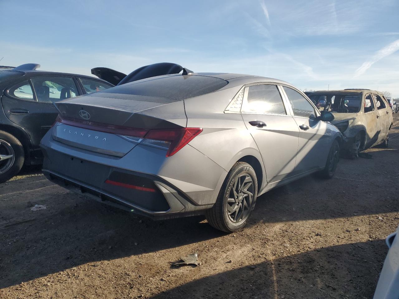 2024 Hyundai Elantra - Image 3