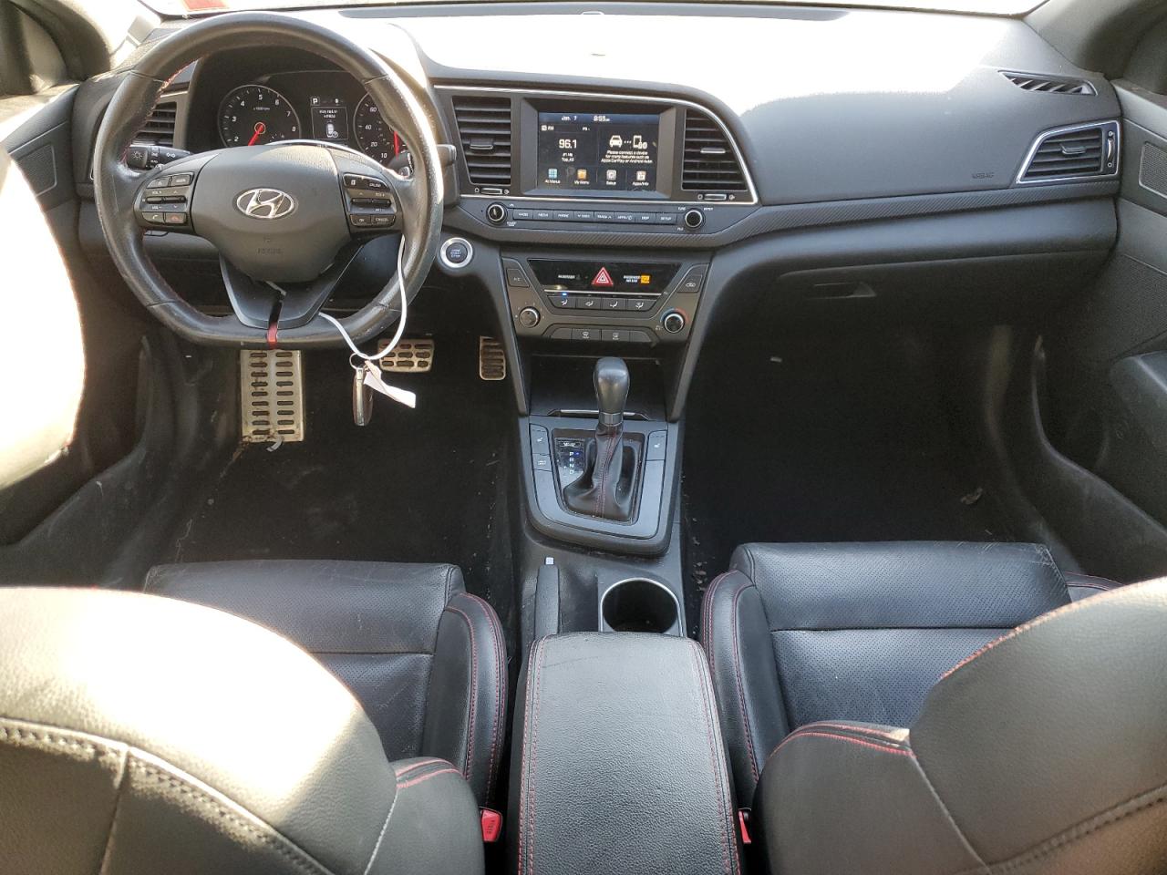 2018 Hyundai Elantra - Image 8