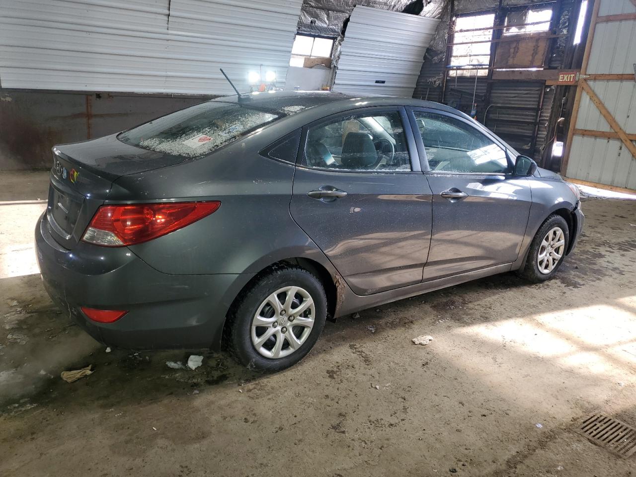 2013 Hyundai Accent - Image 3