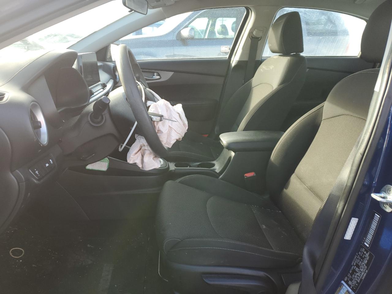 2021 Kia Forte - Image 7