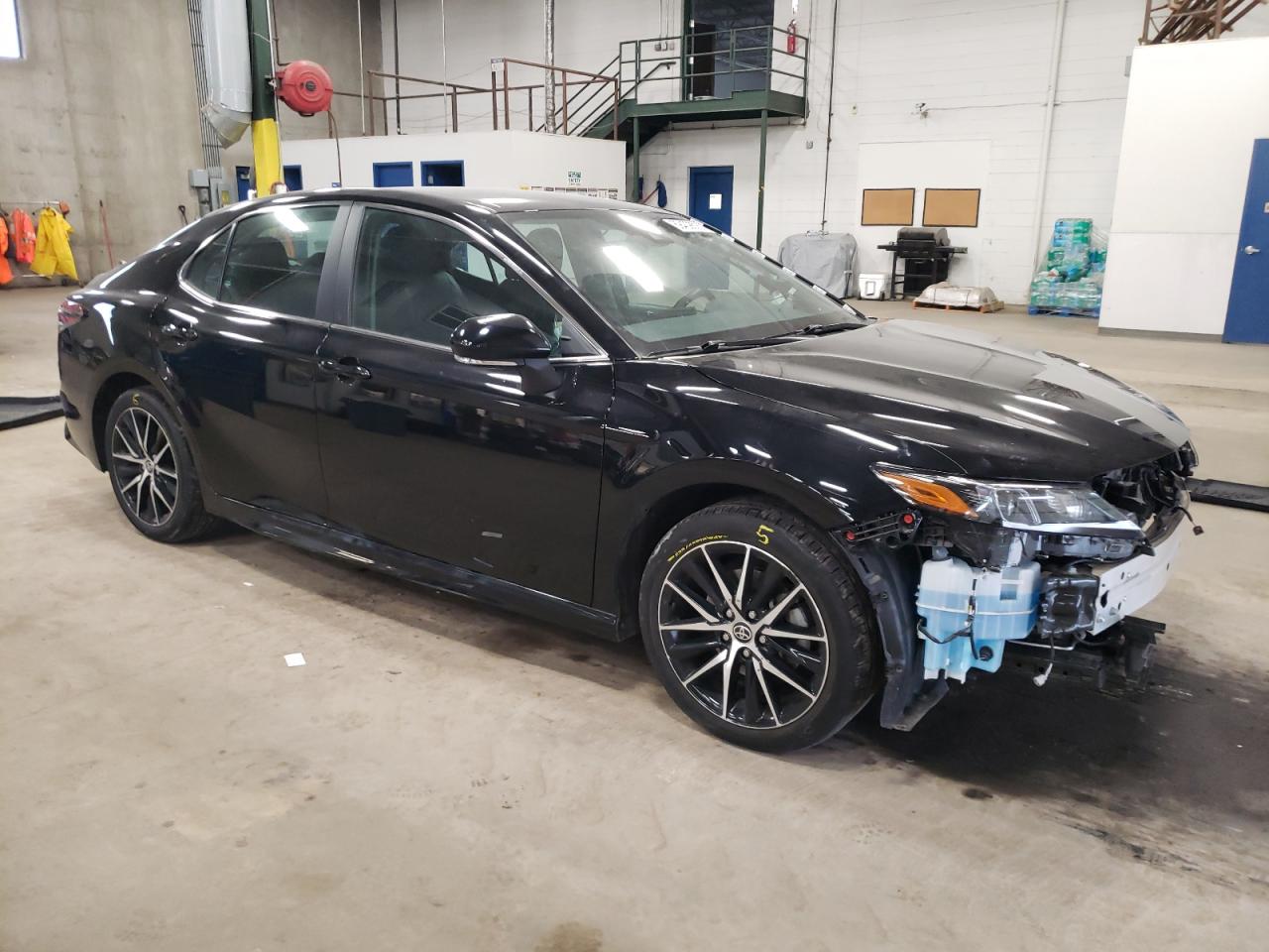 2022 Toyota Camry - Image 4