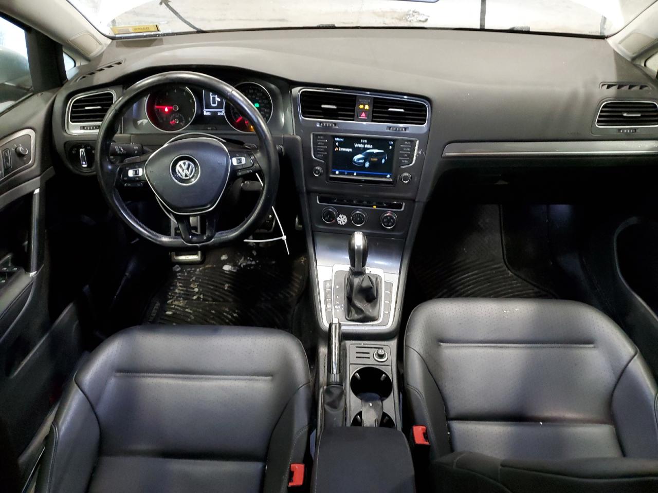 2017 Volkswagen Golf - Image 8