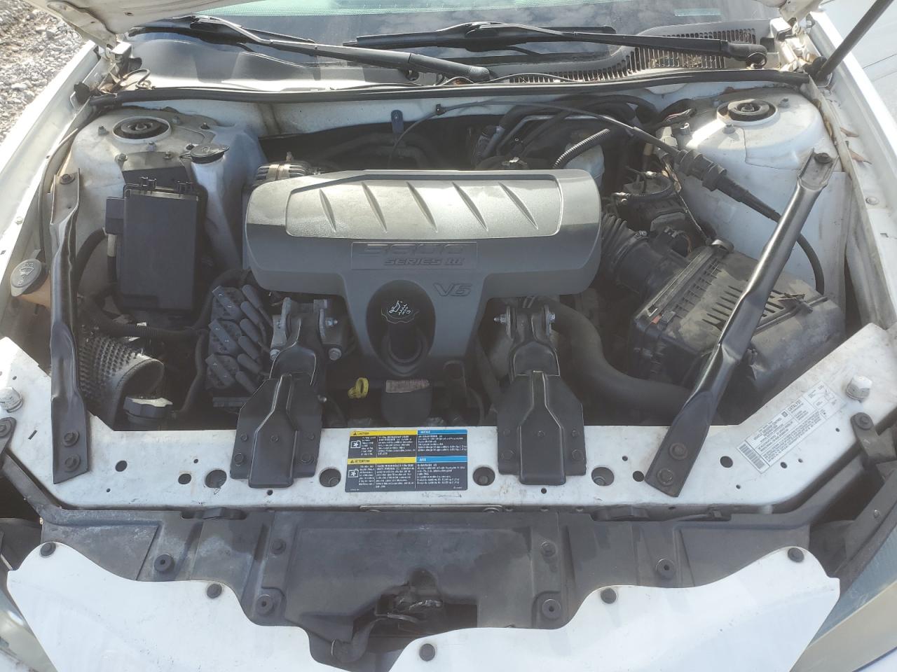 2006 Pontiac Grand Prix - Image 12