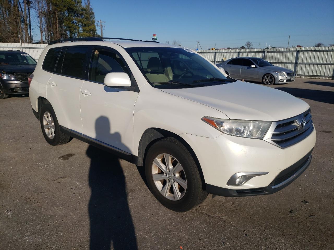 VIN 5TDZA3EH8DS033741 2013 TOYOTA HIGHLANDER no.4