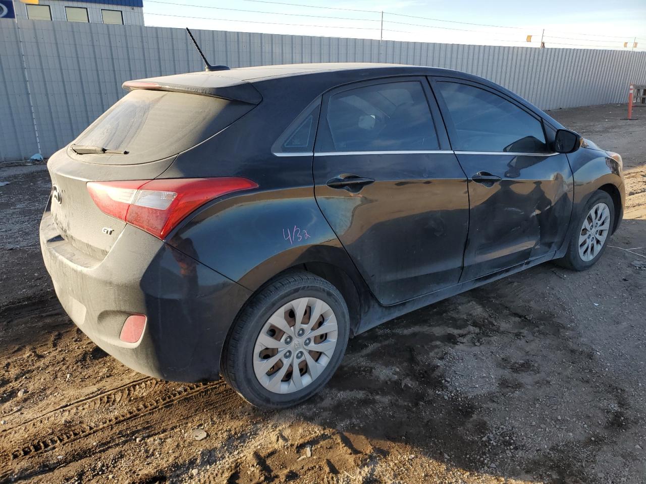 2017 Hyundai Elantra - Image 3