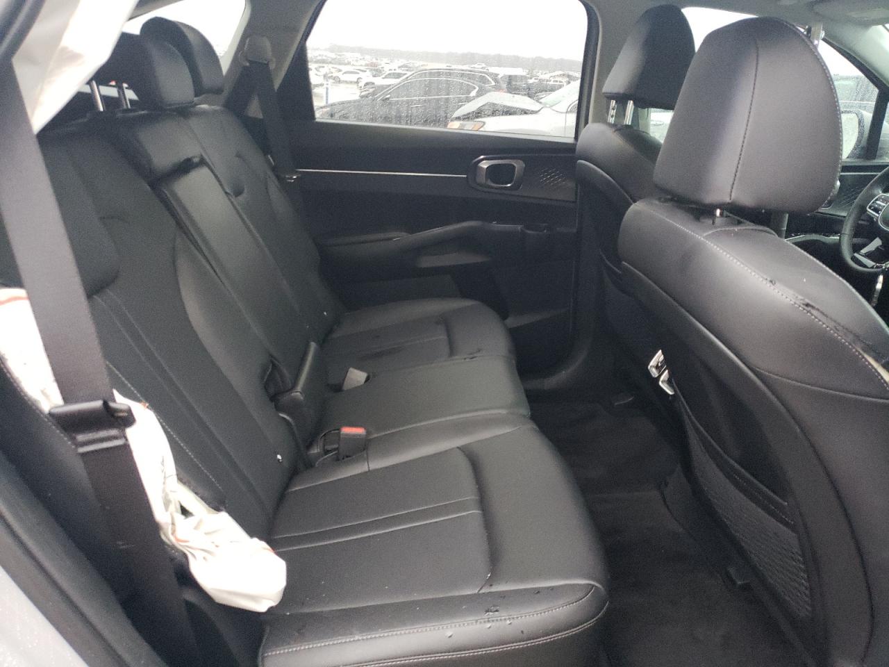 2024 Kia Sorento - Image 12