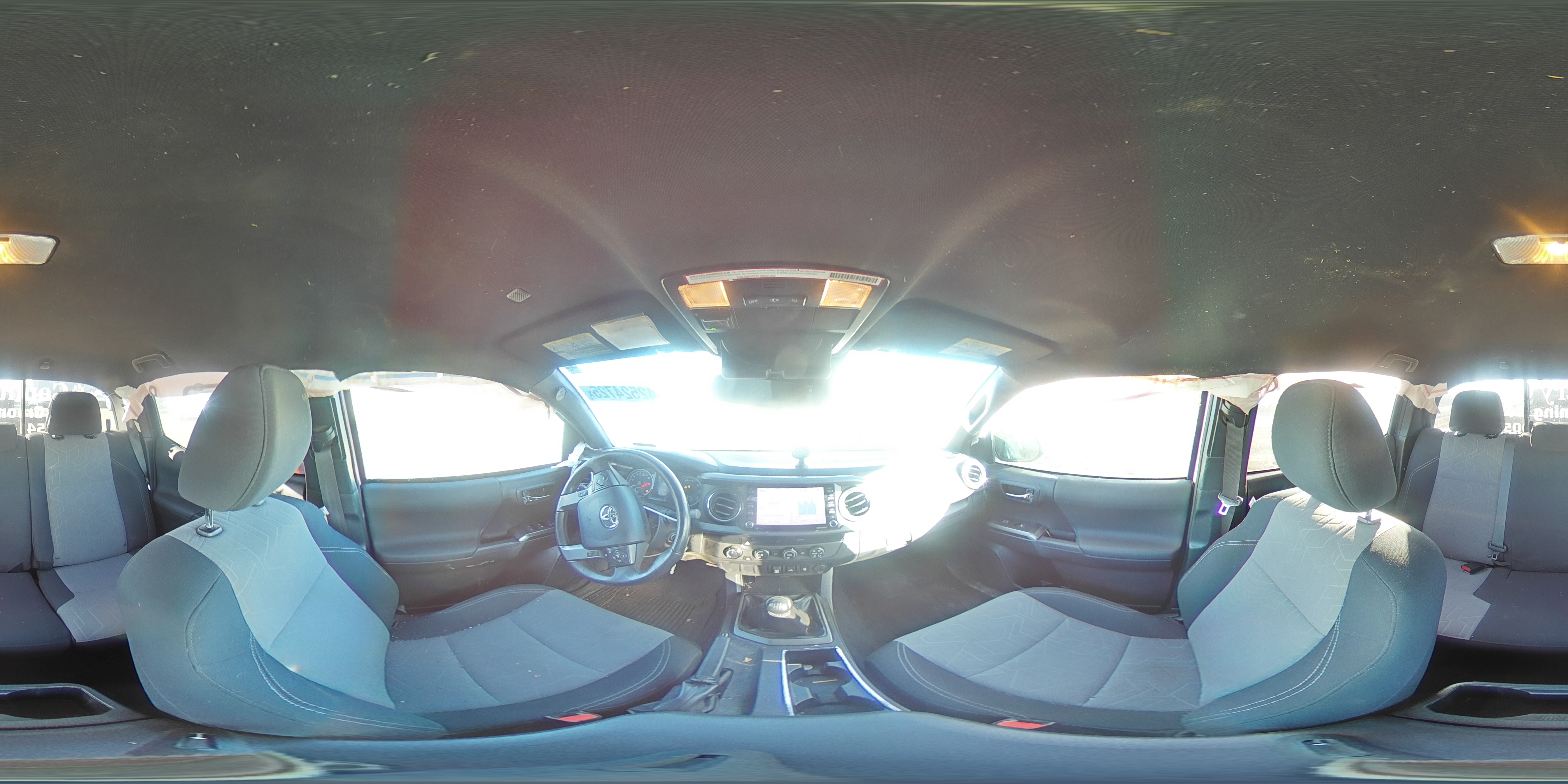 2020 Toyota Tacoma - Image 12