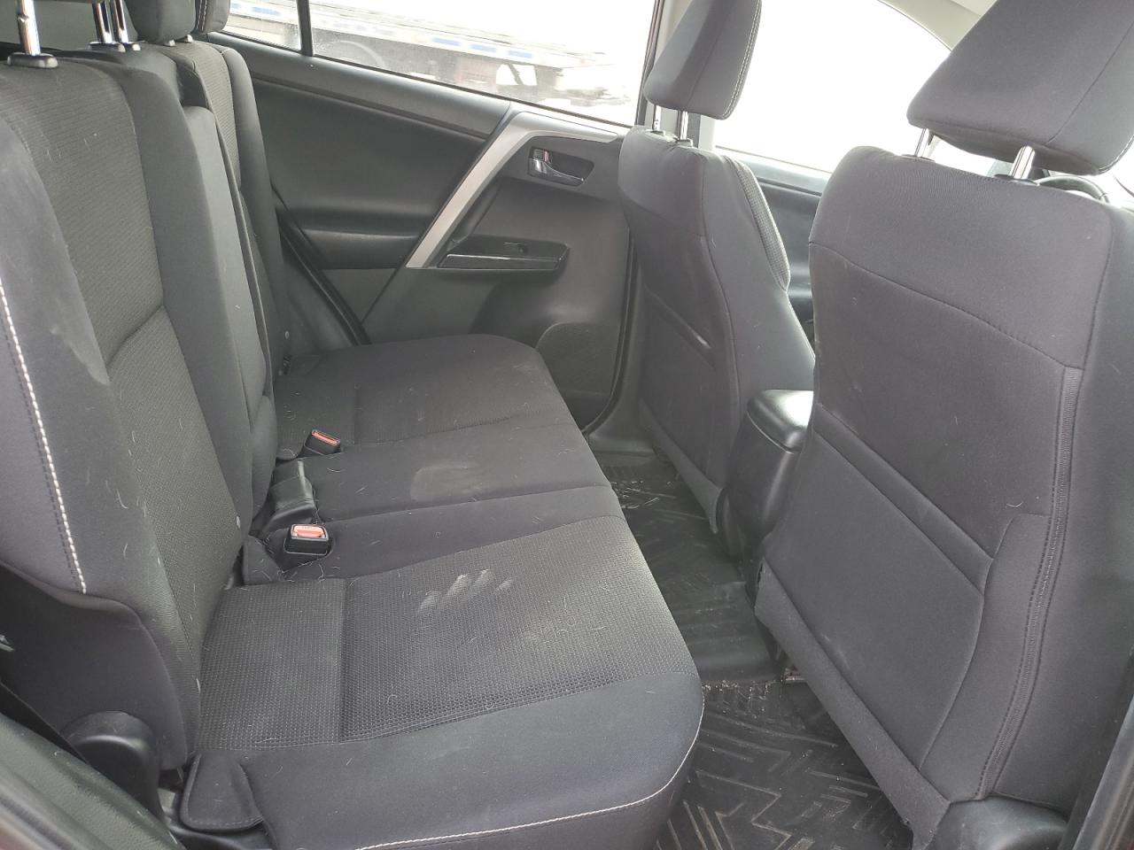 2018 Toyota RAV 4 - Image 11