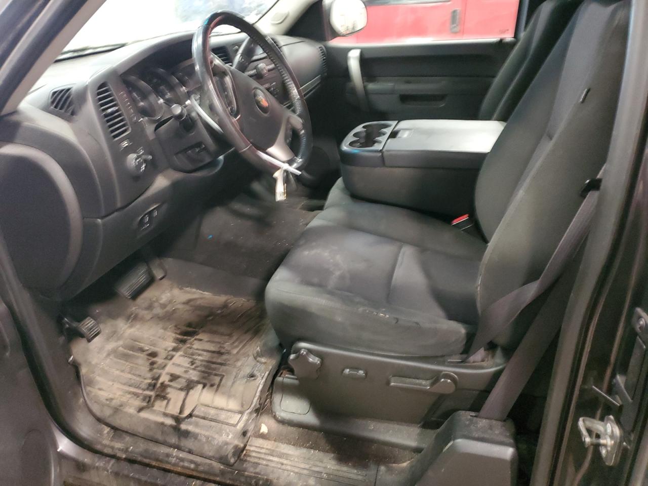 2011 Chevrolet Silverado - Image 7