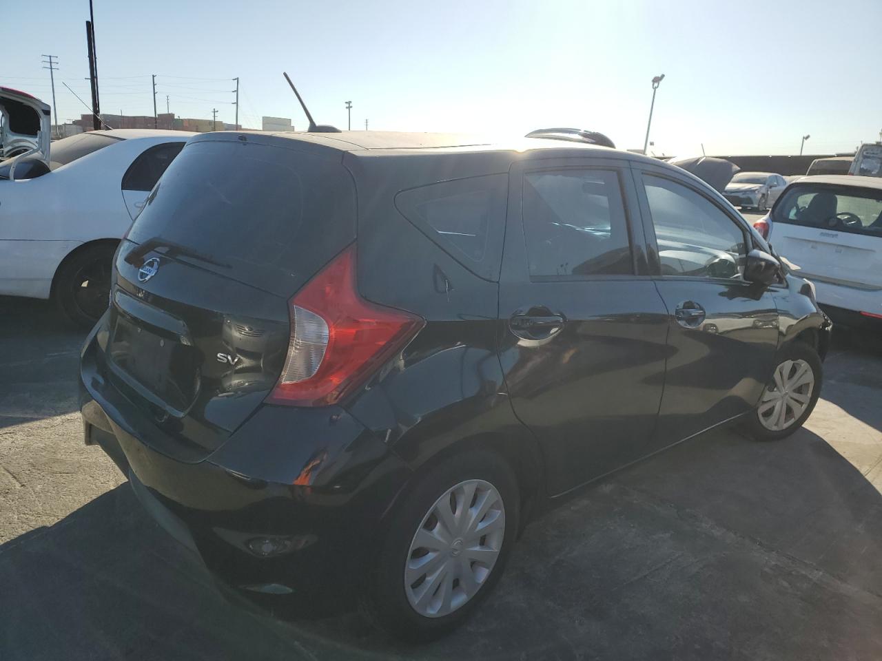 VIN 3N1CE2CP5HL361938 2017 NISSAN VERSA no.3