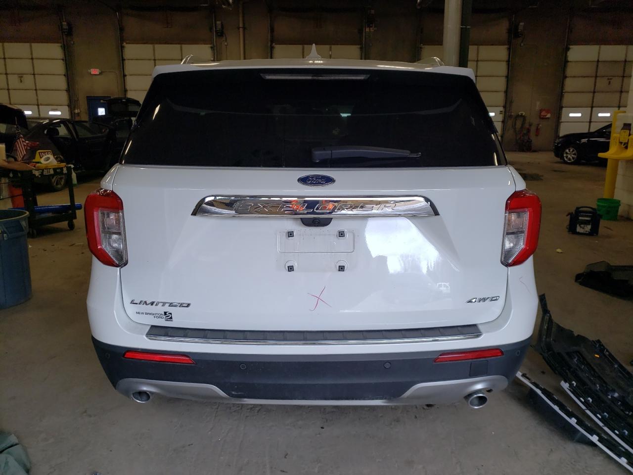 2023 Ford Explorer - Image 6