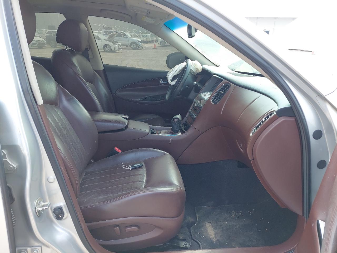 JNRBJ0HR9FM260262 - 2015 Infi QX50 - #42879555