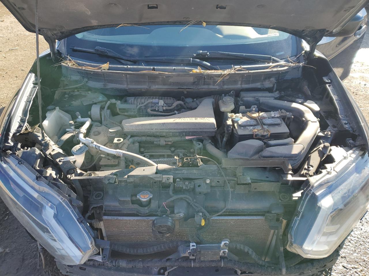 2018 Nissan Rogue - Image 12