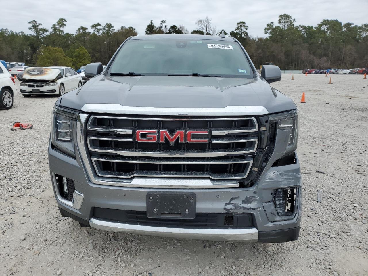 2022 GMC Yukon - Image 5