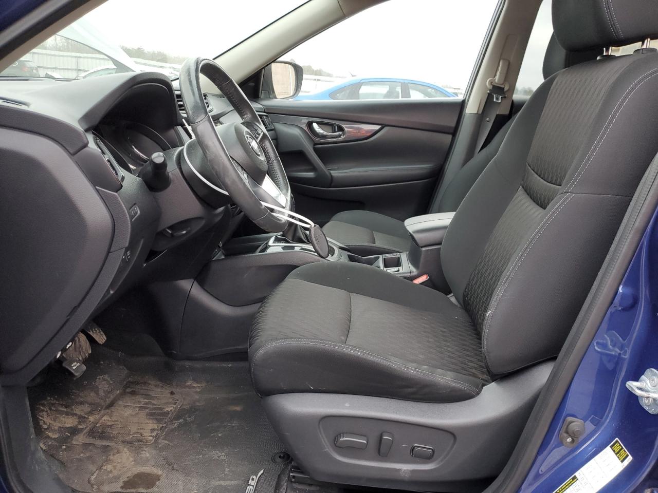 2017 Nissan Rogue - Image 7