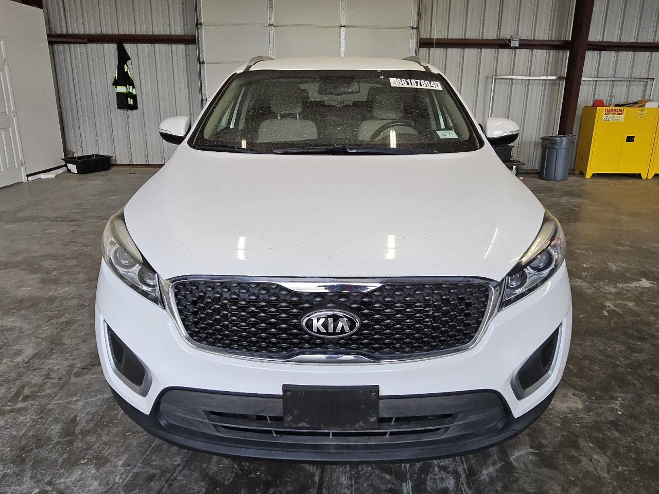 2016 Kia Sorento - Image 5