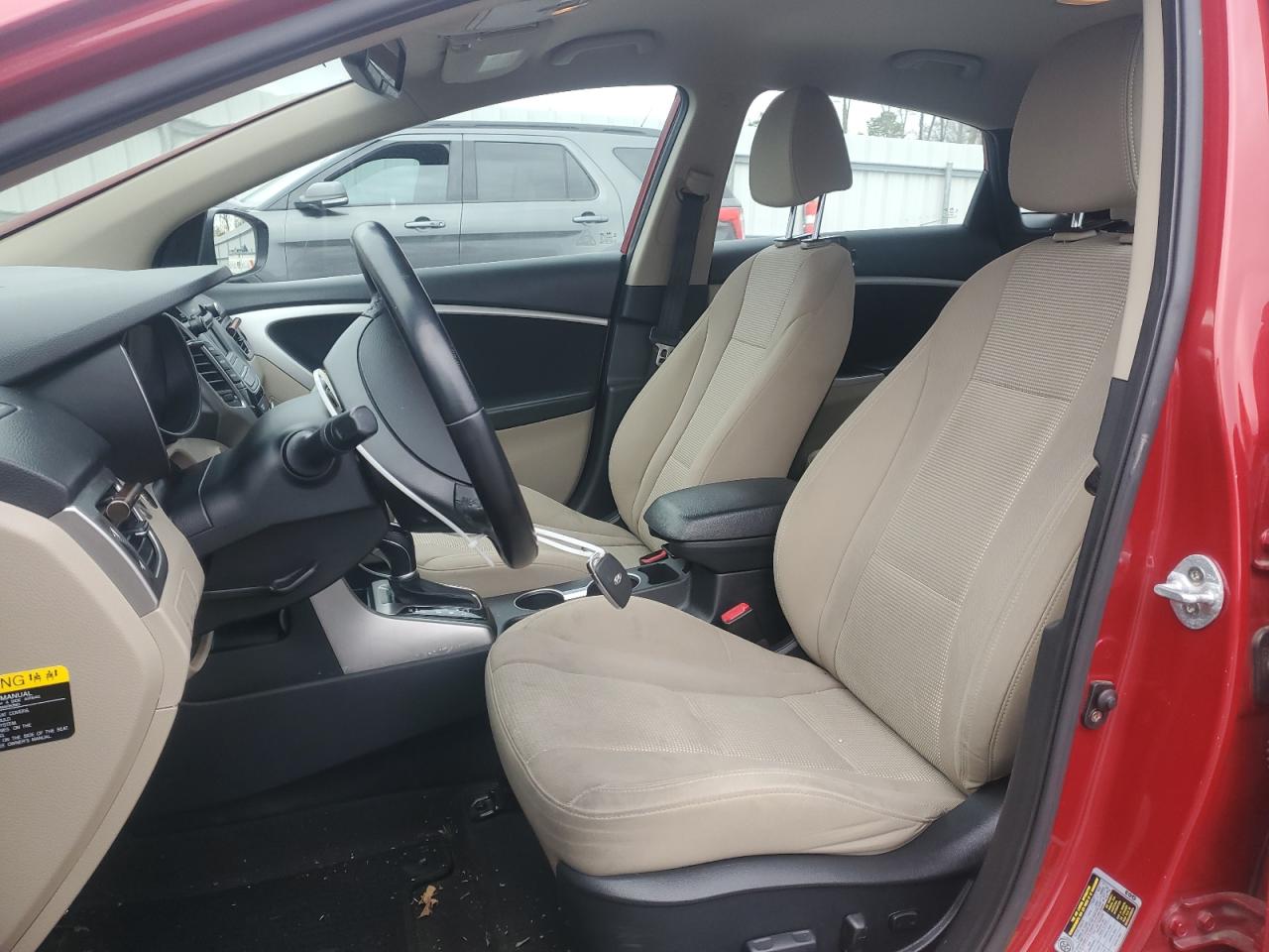 2016 Hyundai Elantra - Image 7