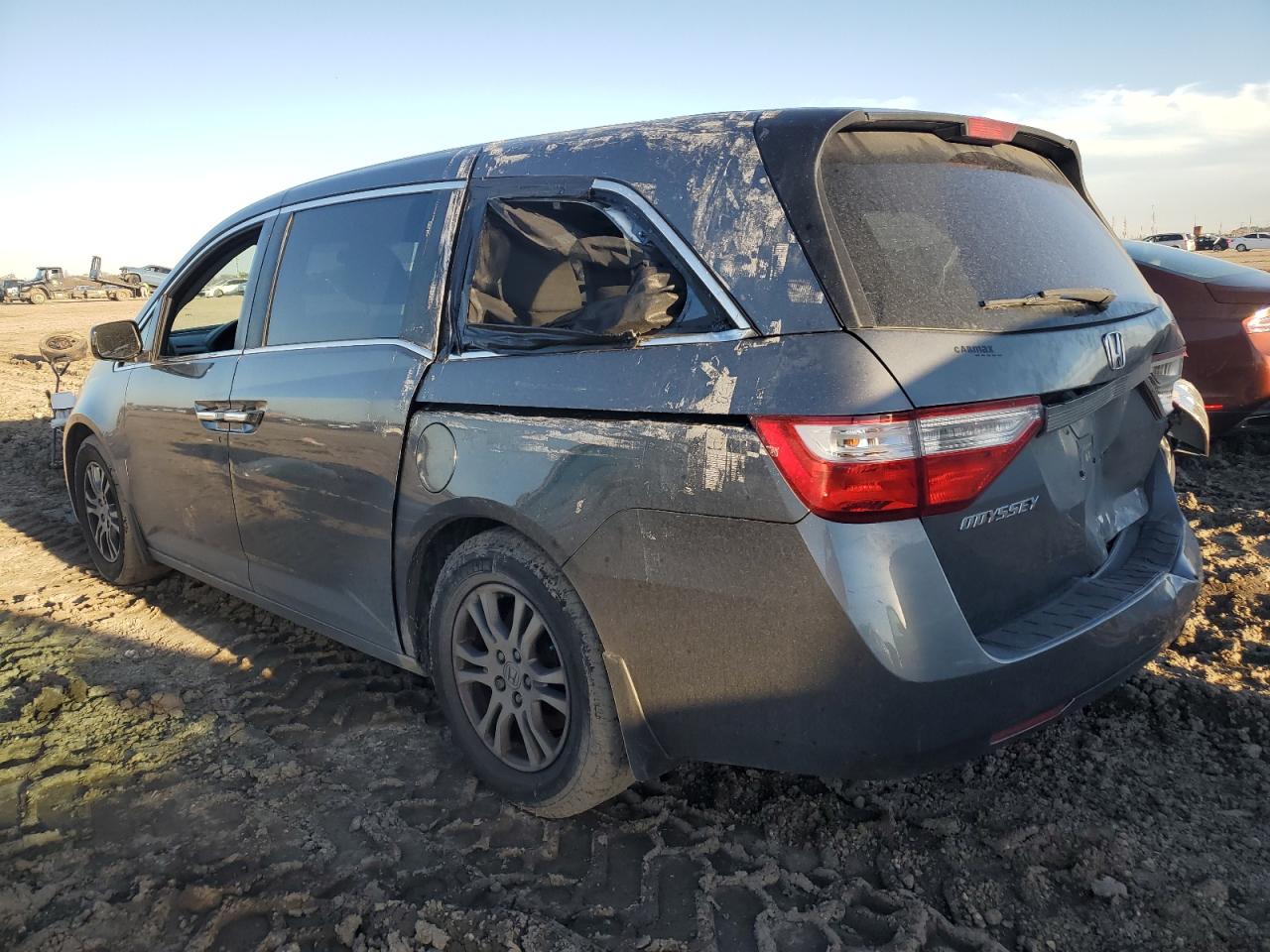 2013 Honda Odyssey - Image 2