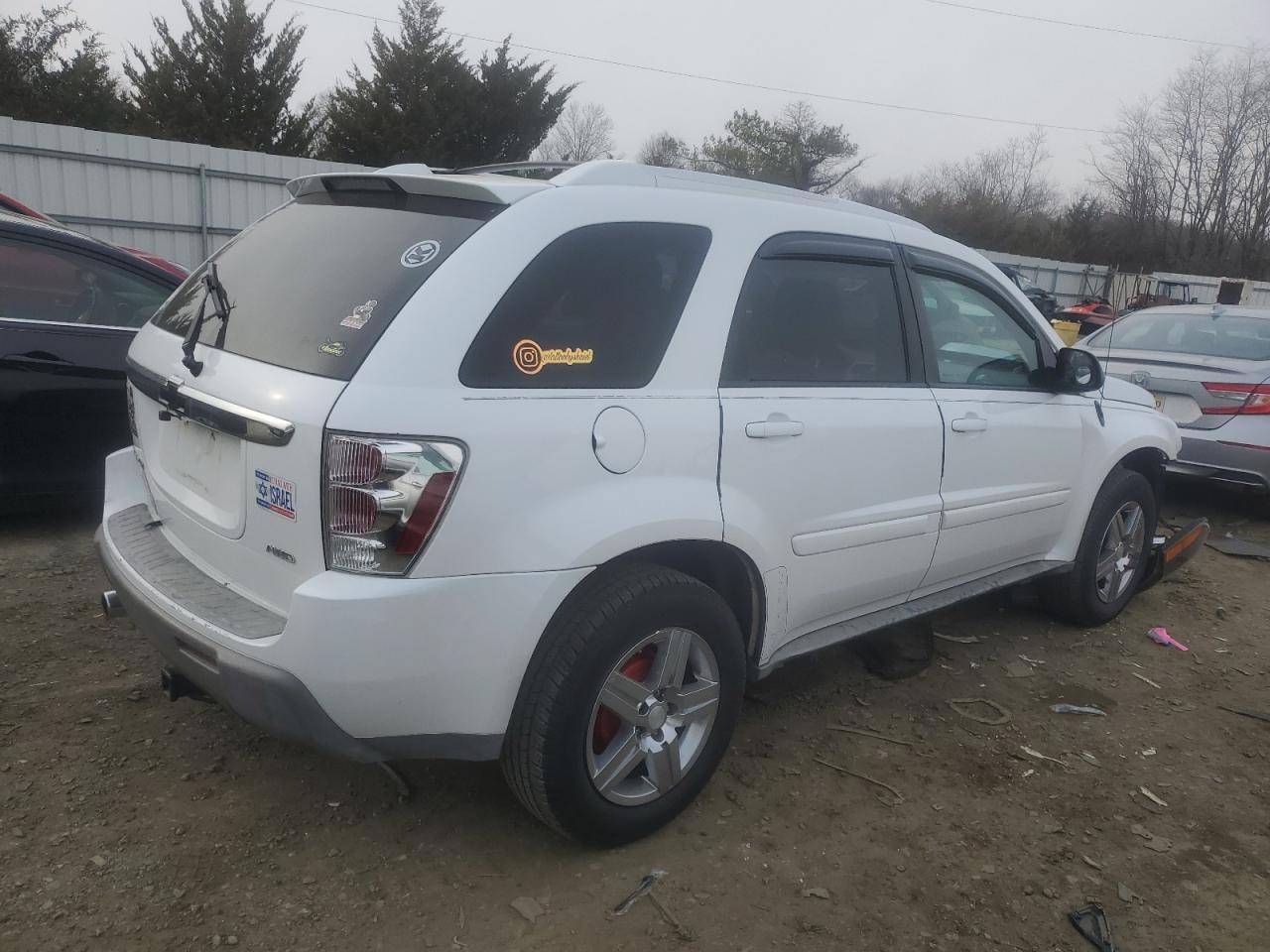 2005 Chevrolet Equinox - Image 3