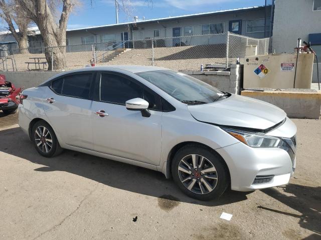  NISSAN VERSA 2020 Серебристый