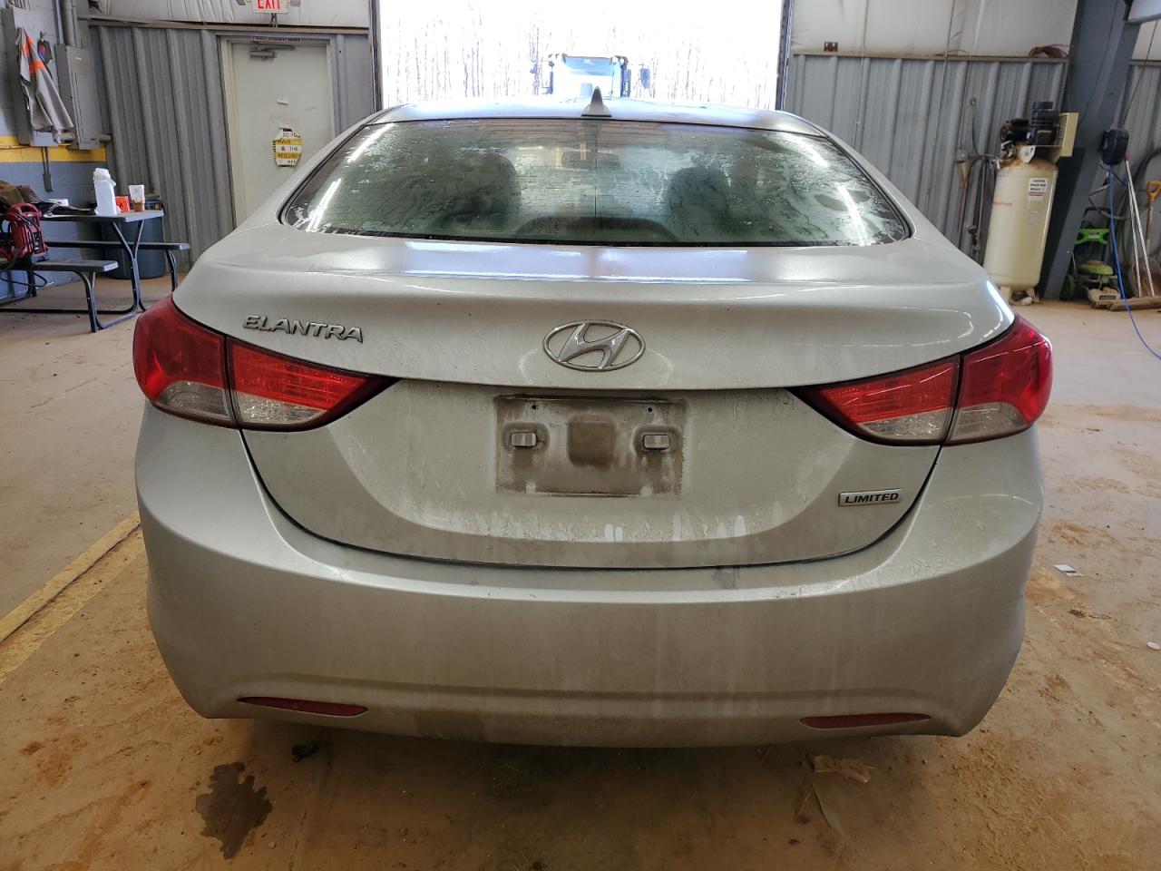 2013 Hyundai Elantra - Image 6