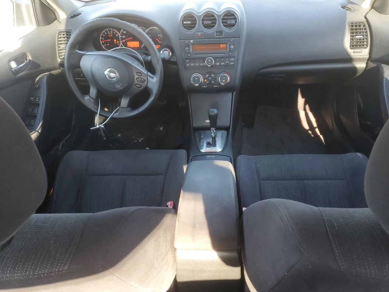 2011 Nissan Altima - Image 8