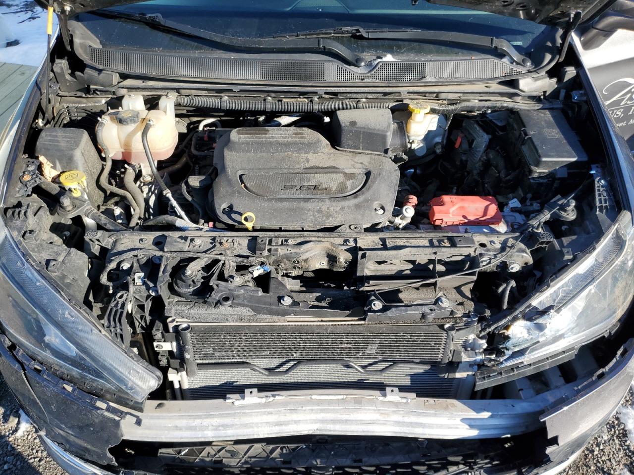 2019 Chrysler Pacifica - Image 12