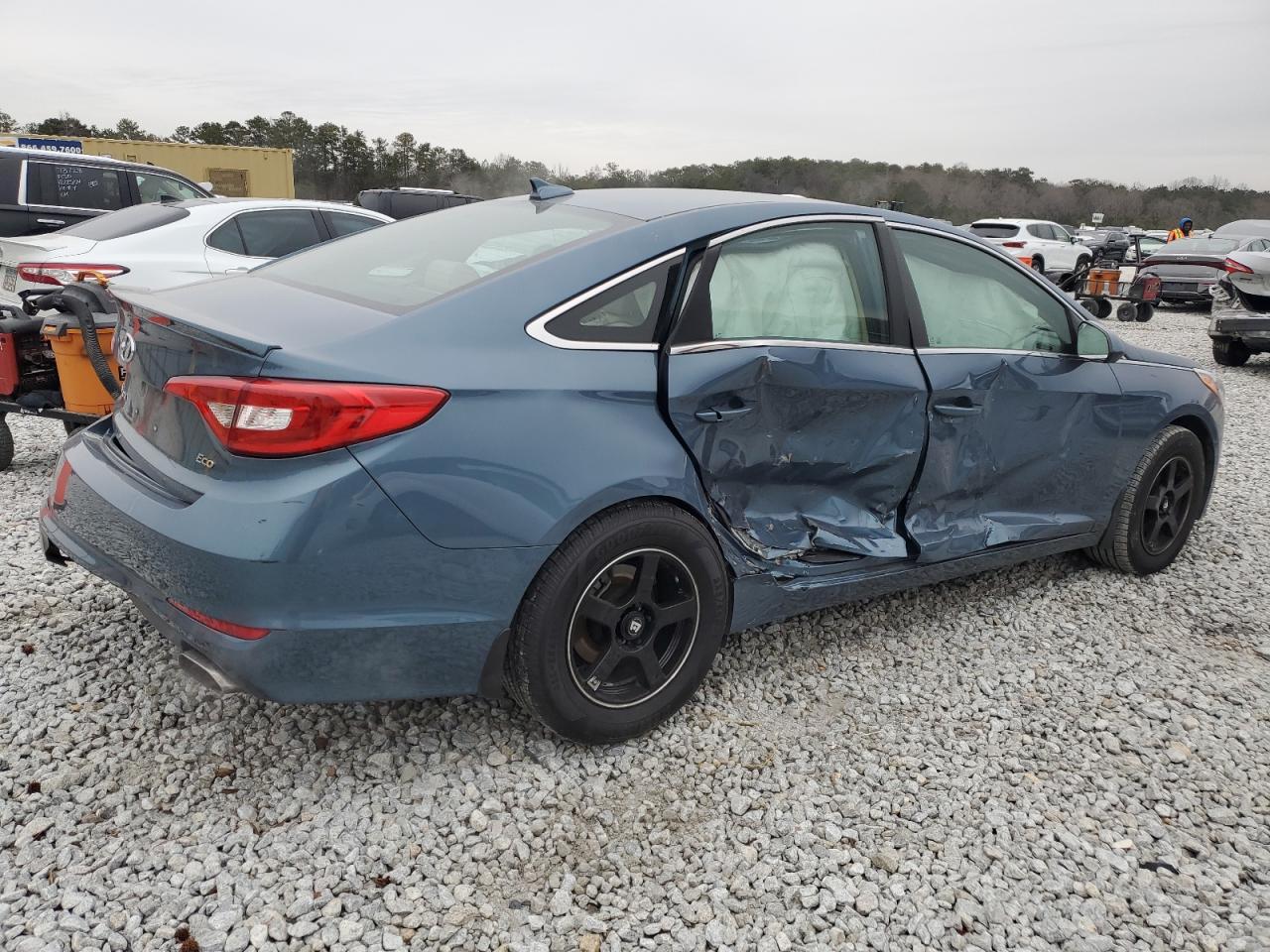 2017 Hyundai Sonata - Image 3
