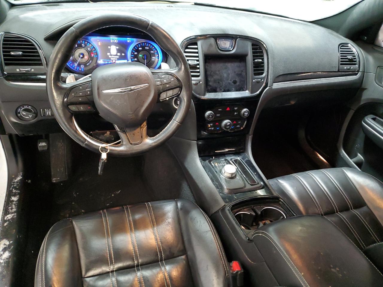 2019 Chrysler 300 - Image 8