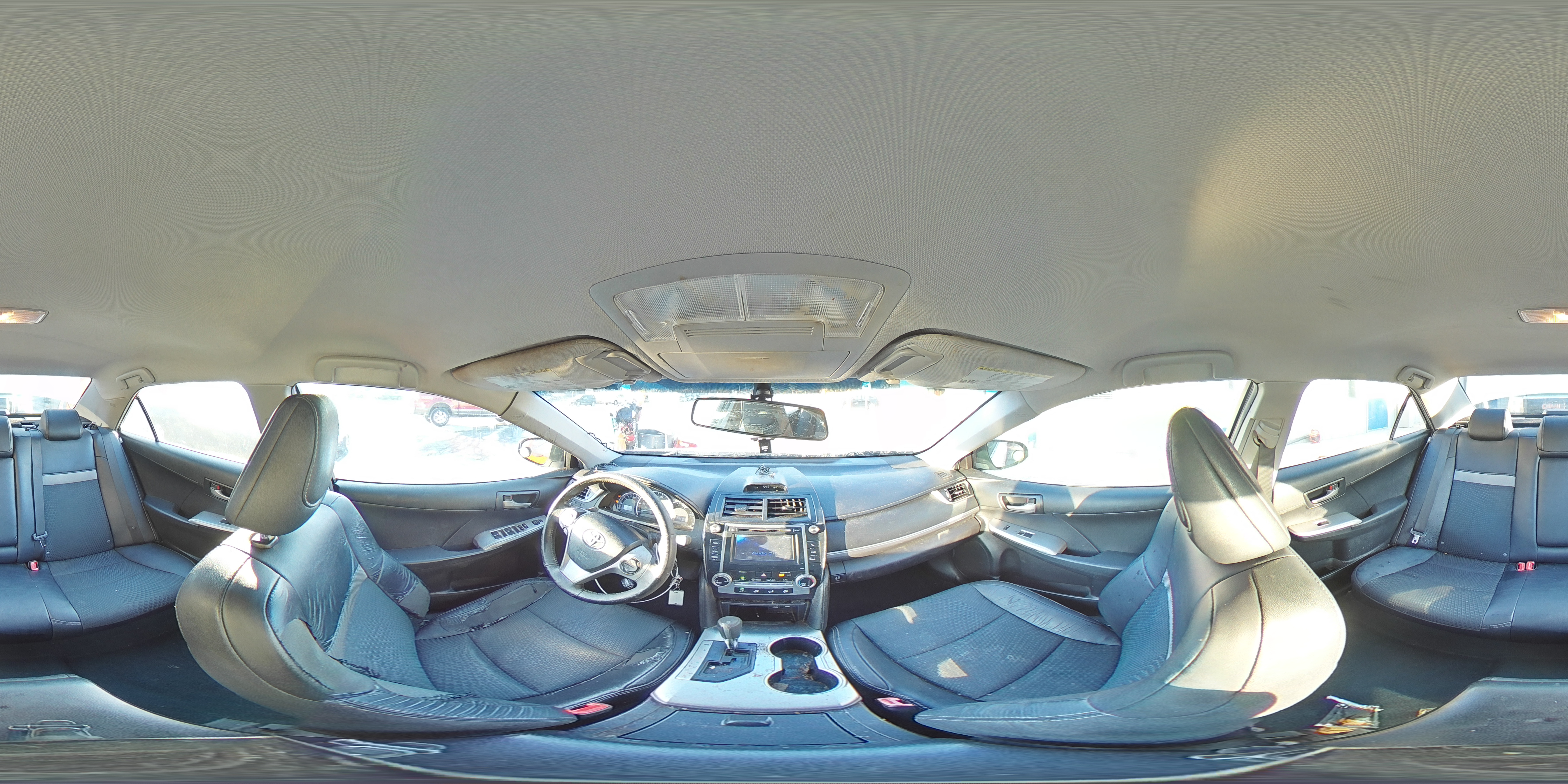 2013 Toyota Camry - Image 15