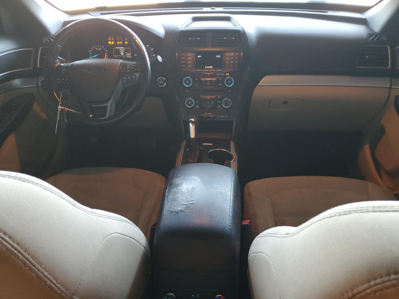2017 Ford Explorer - Image 8