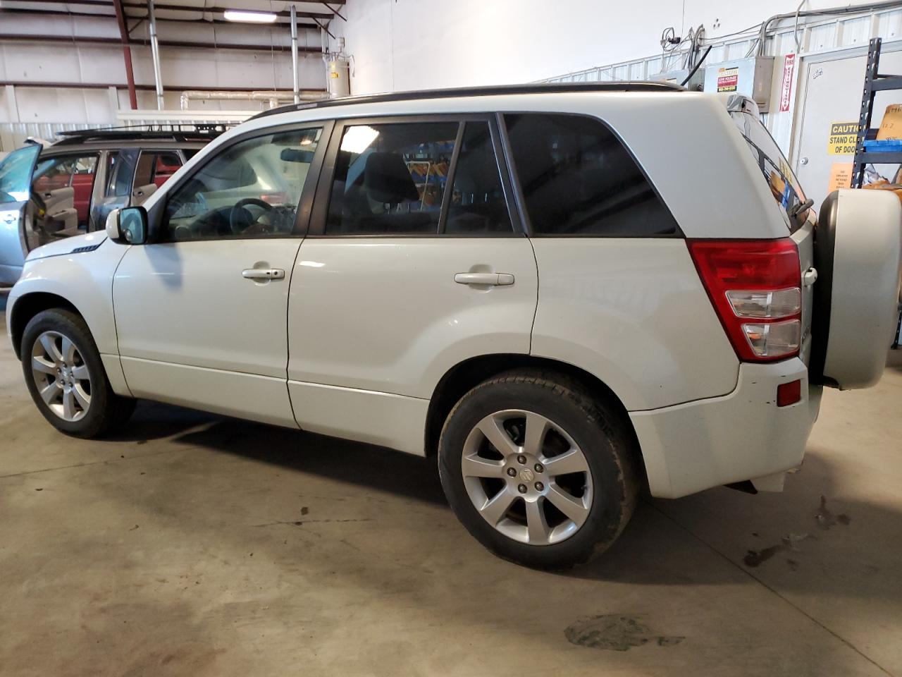 2012 Suzuki Grand Vitara - Image 2