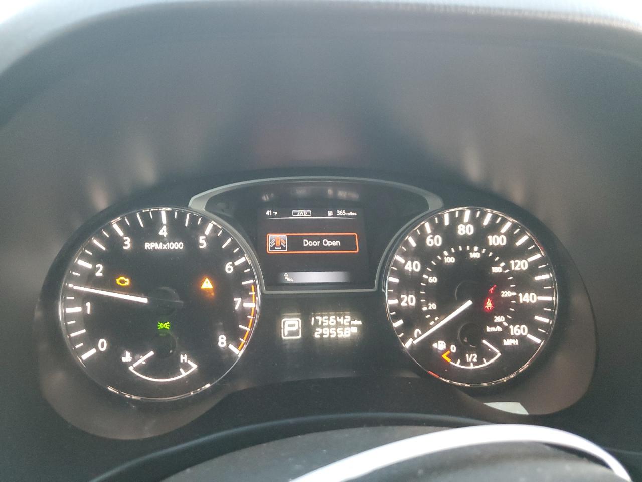 2015 Nissan Pathfinder - Image 9