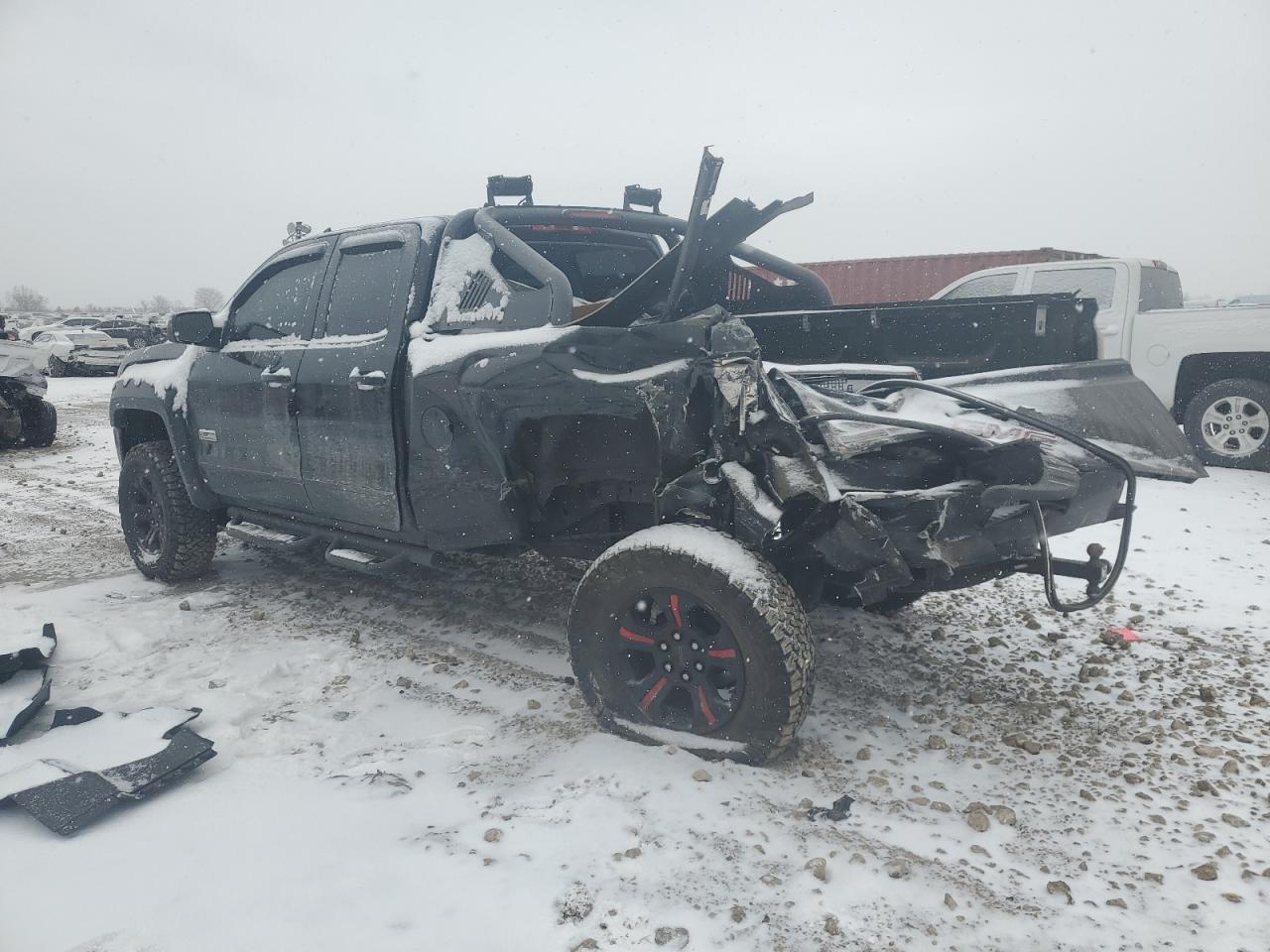 2016 GMC Sierra - Image 2