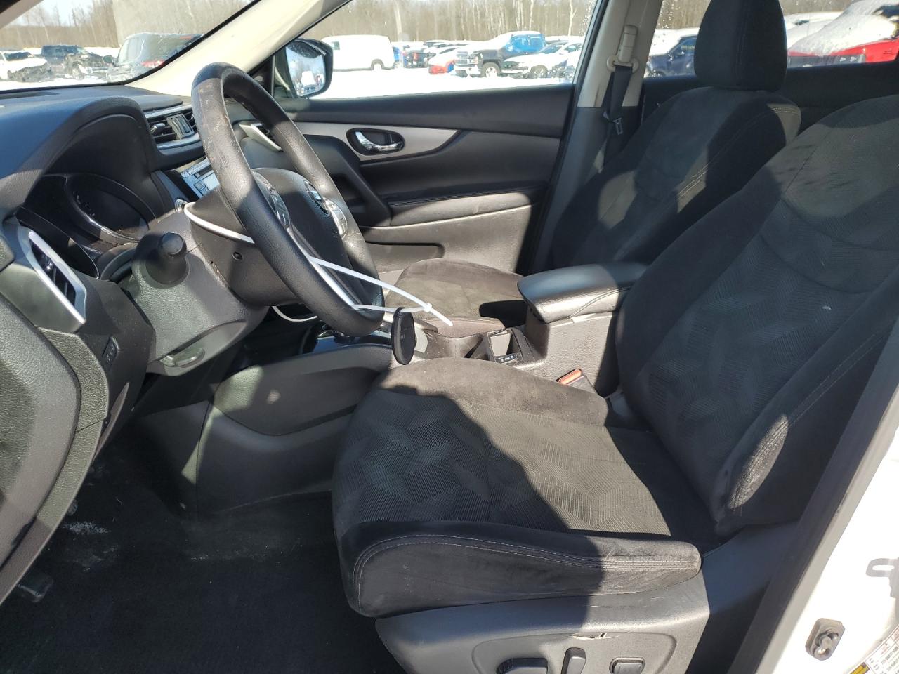 2015 Nissan Rogue - Image 7