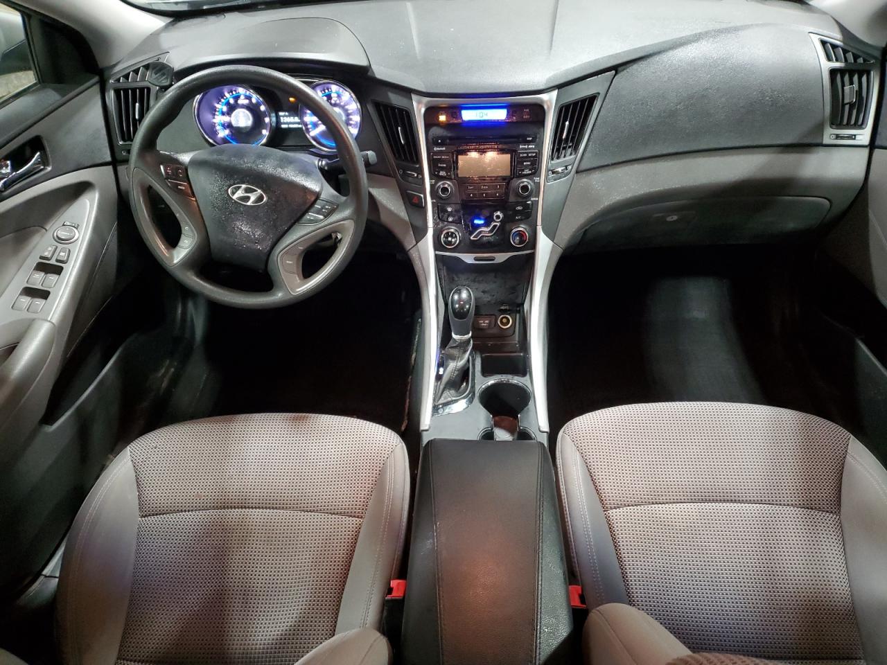 2013 Hyundai Sonata - Image 8