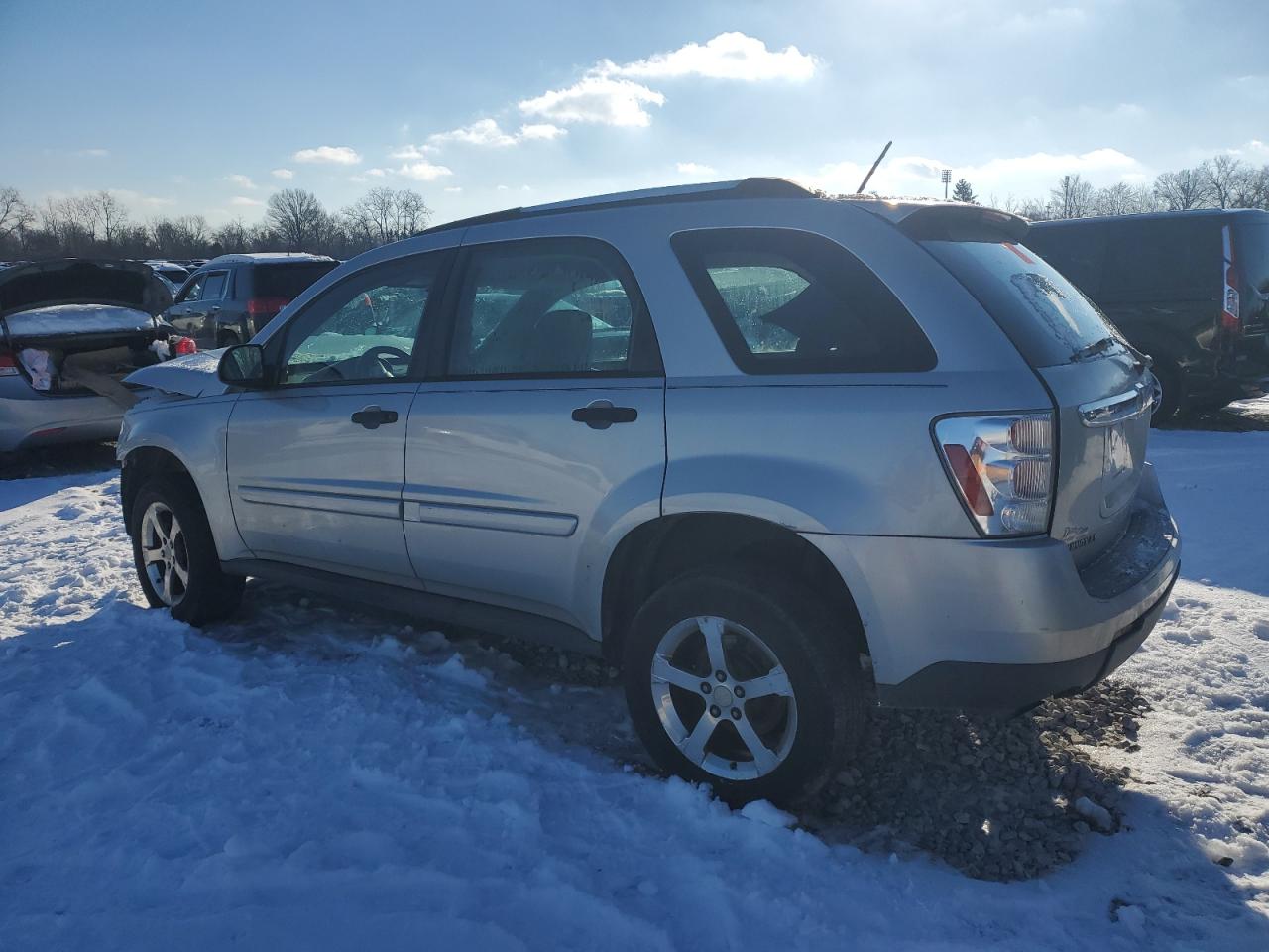 2007 Chevrolet Equinox - Image 2