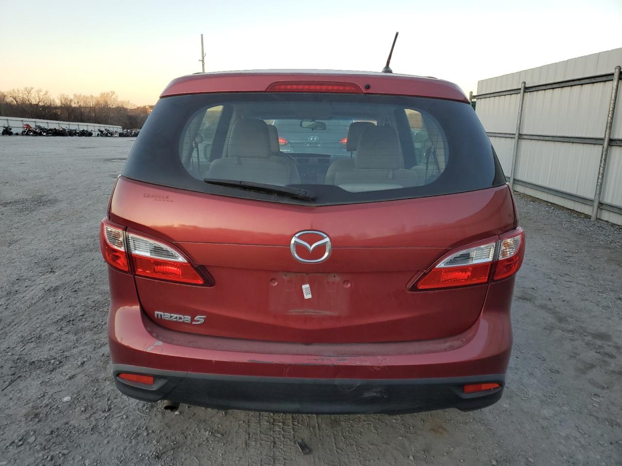 2013 Mazda 5 - Image 6