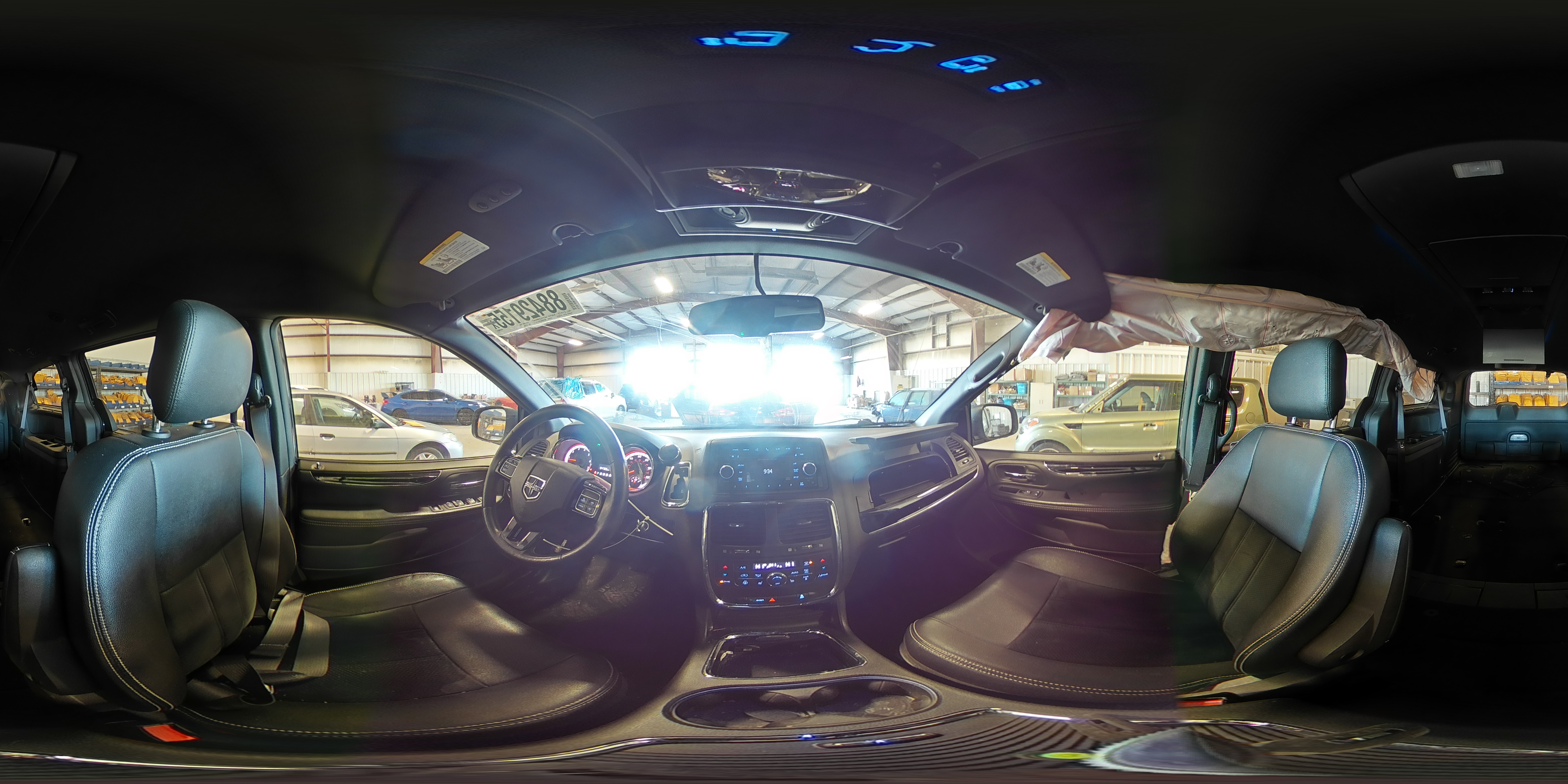 2016 Dodge Caravan - Image 13