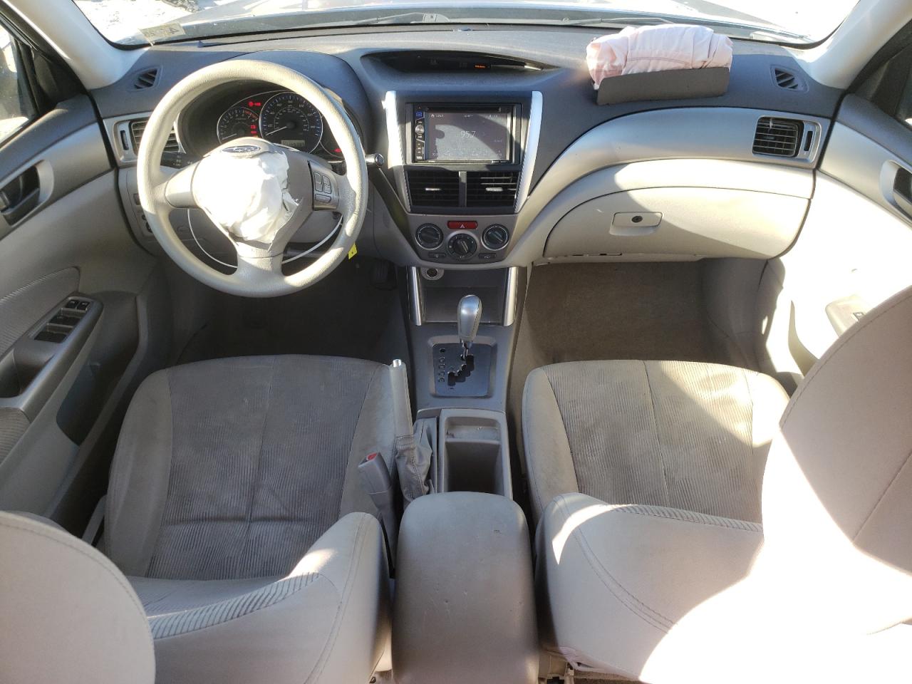 2010 Subaru Forester - Image 8