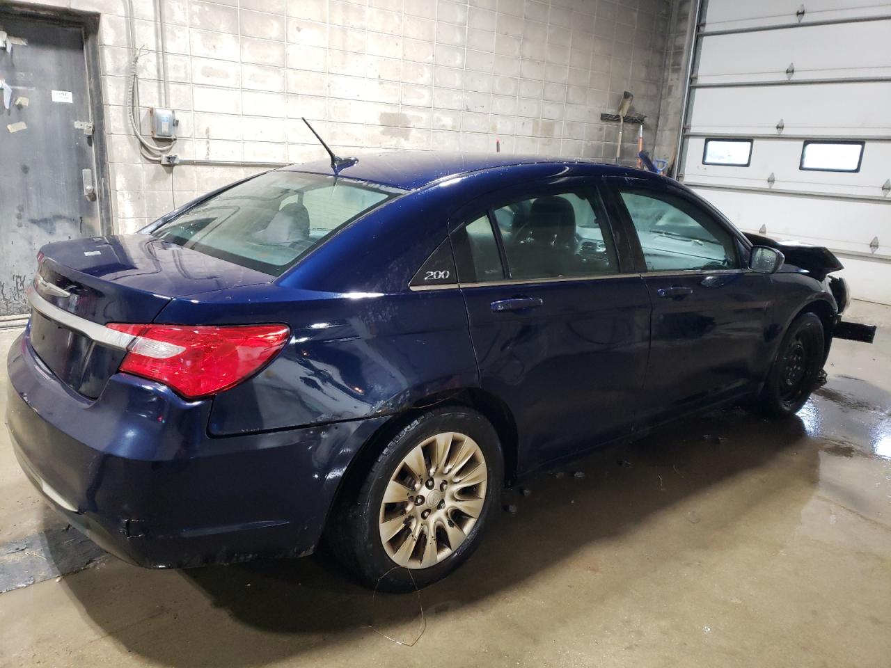 2014 Chrysler 200 - Image 3