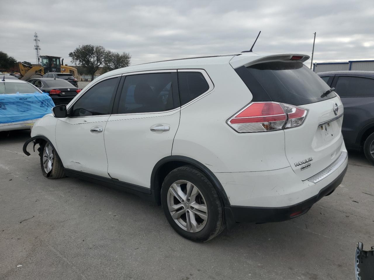 VIN KNMAT2MT2FP573137 2015 NISSAN ROGUE no.2