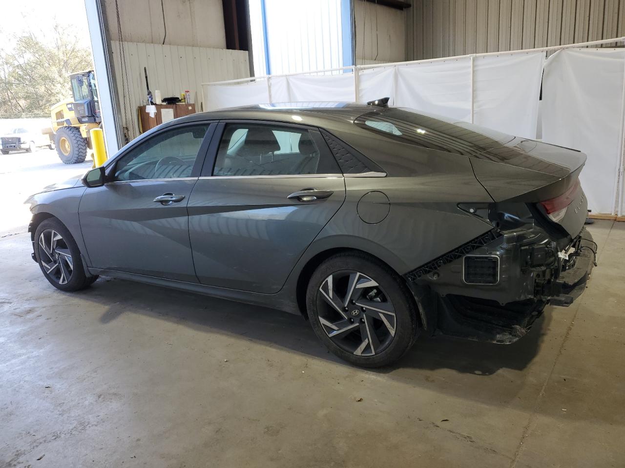 2024 Hyundai Elantra - Image 2