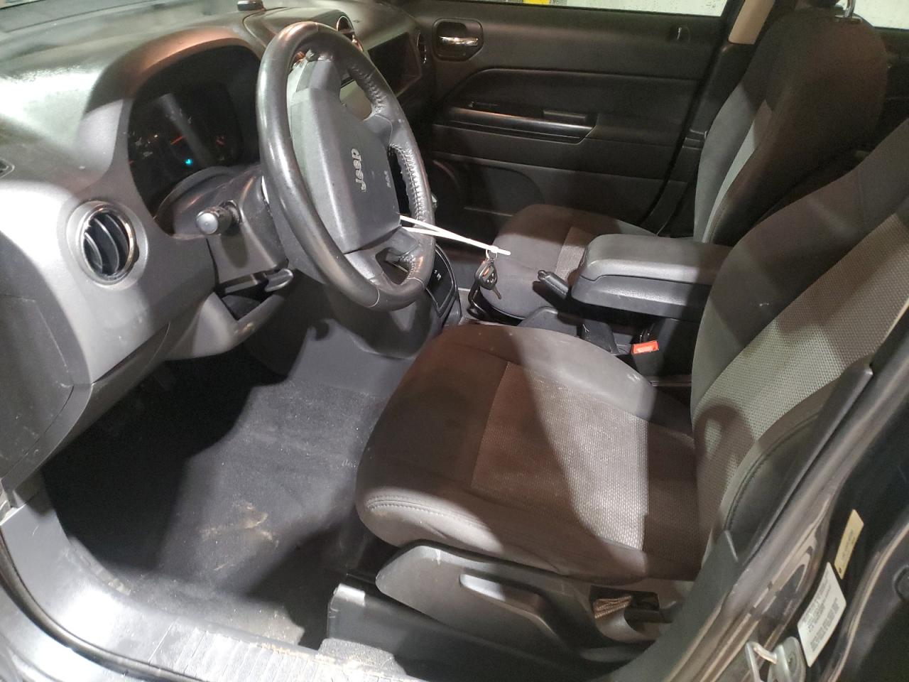 2010 Jeep Liberty (Patriot) - Image 7