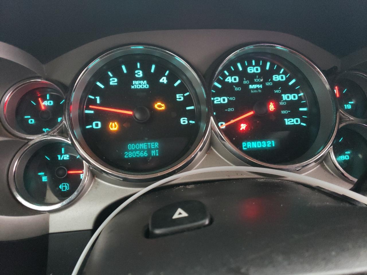 2008 Chevrolet Silverado - Image 9