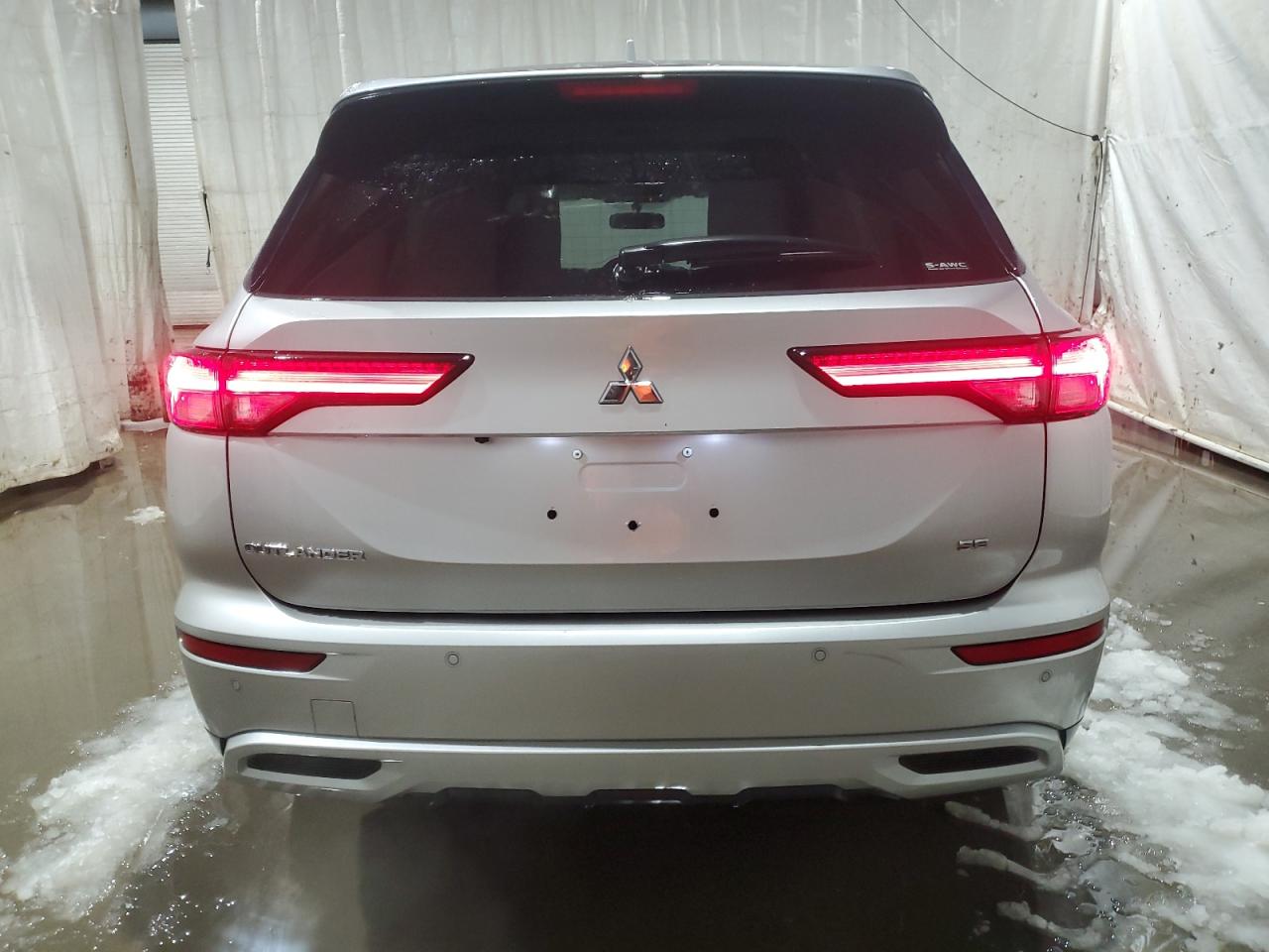 2024 Mitsubishi Outlander - Image 6