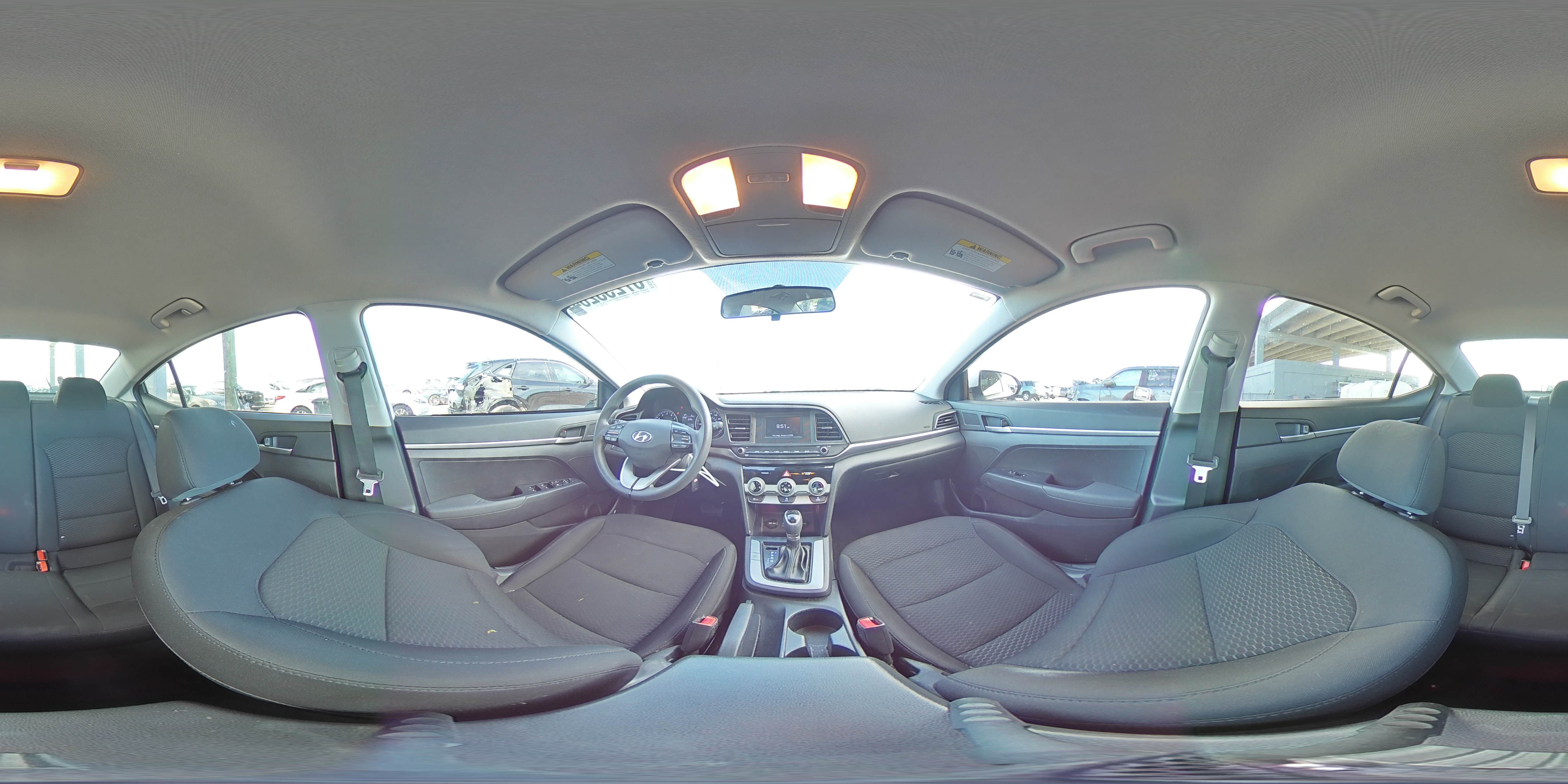 2019 Hyundai Elantra - Image 14