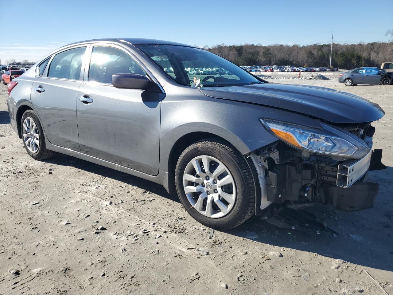 2017 Nissan Altima - Image 4